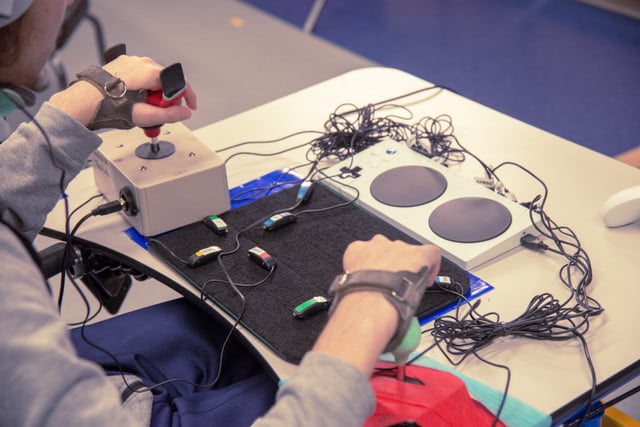 xbox-adaptive-controller-04-640x427-c.jpg xbox-adaptive-controller-04-640x427-c.jpg